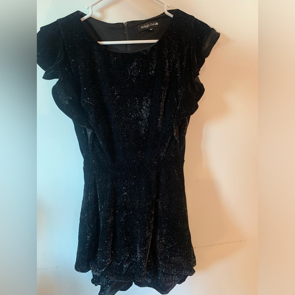 Size Medium Mini dress